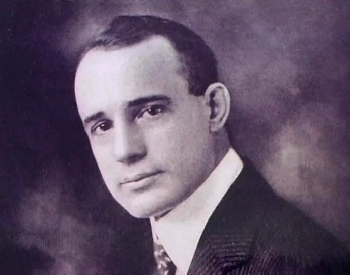 Black-and-white portrait photograph of Napoleon Hill, circa 1904